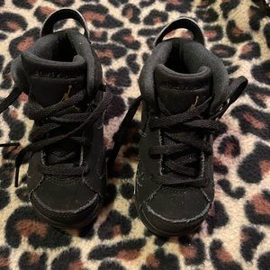Air Jordan Retro 6 toddlers 7C